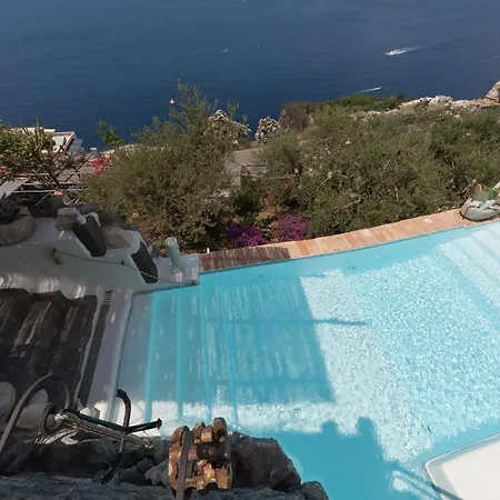 Sleeps 8 Pool Air Con Villa Praiano