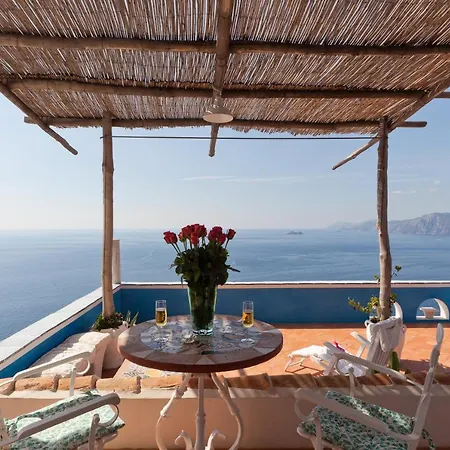 Villa Sleeps 8 Pool Air Con