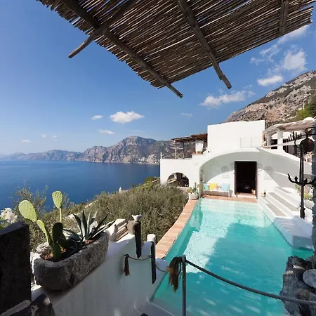 Villa Sleeps 8 Pool Air Con *