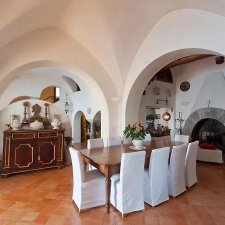 Sleeps 8 Pool Air Con Villa Praiano