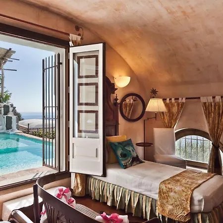 Villa Sleeps 8 Pool Air Con