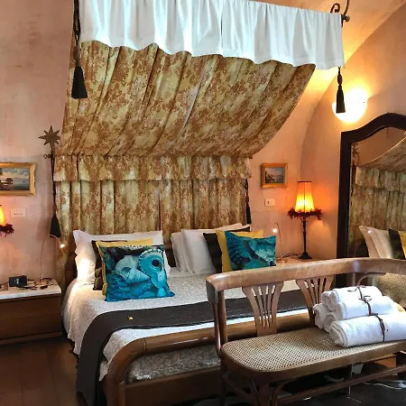 Sleeps 8 Pool Air Con *