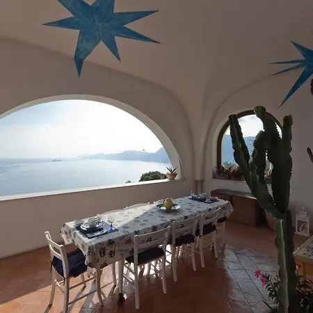 Sleeps 8 Pool Air Con Villa